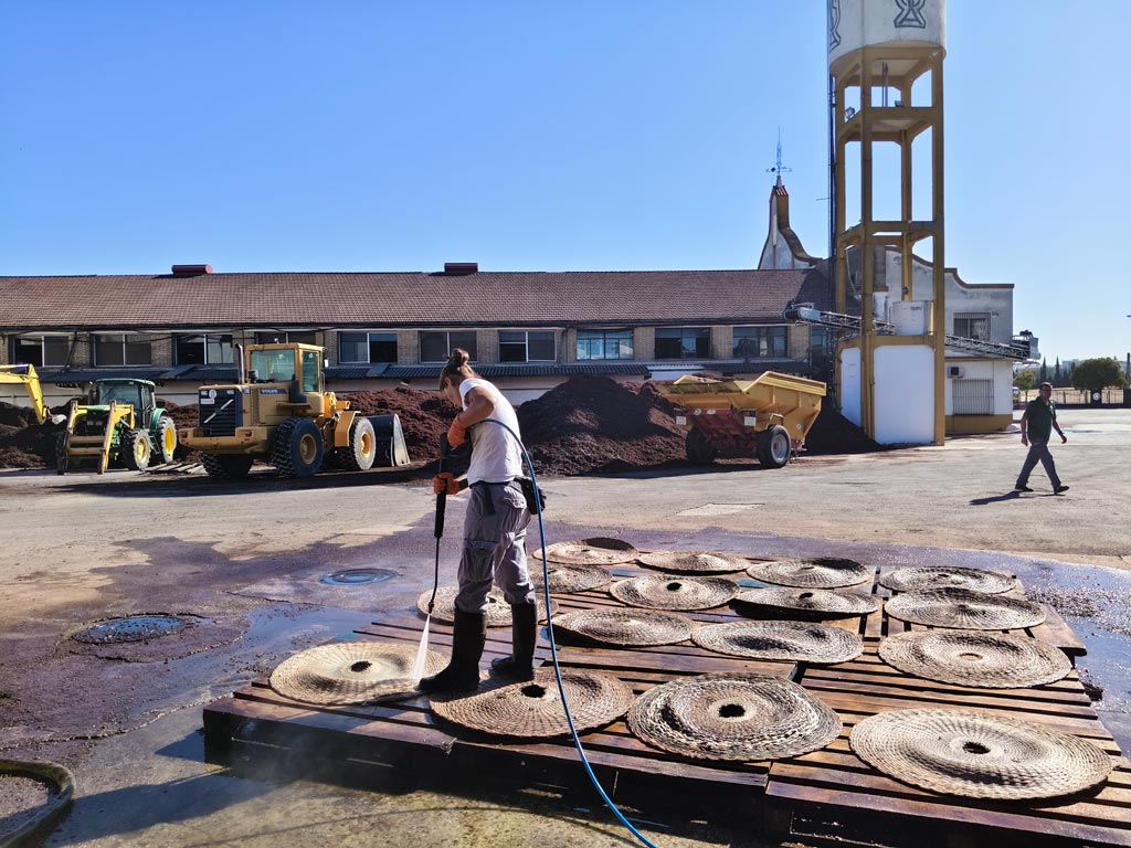 Tumba romana con ocho hornacinas. El vino más antiguo del mundo - We Love Montilla Moriles